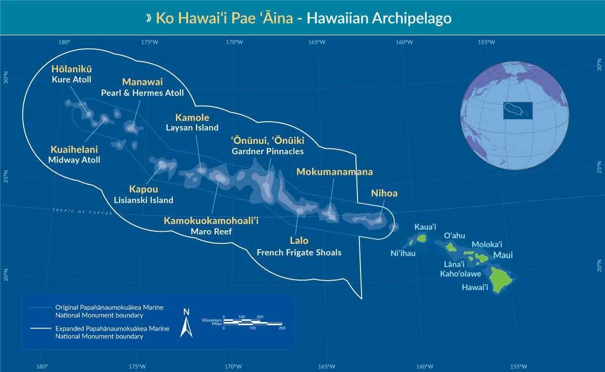 Map of the Hawaiian Archipelago with various islands and atolls labeled.